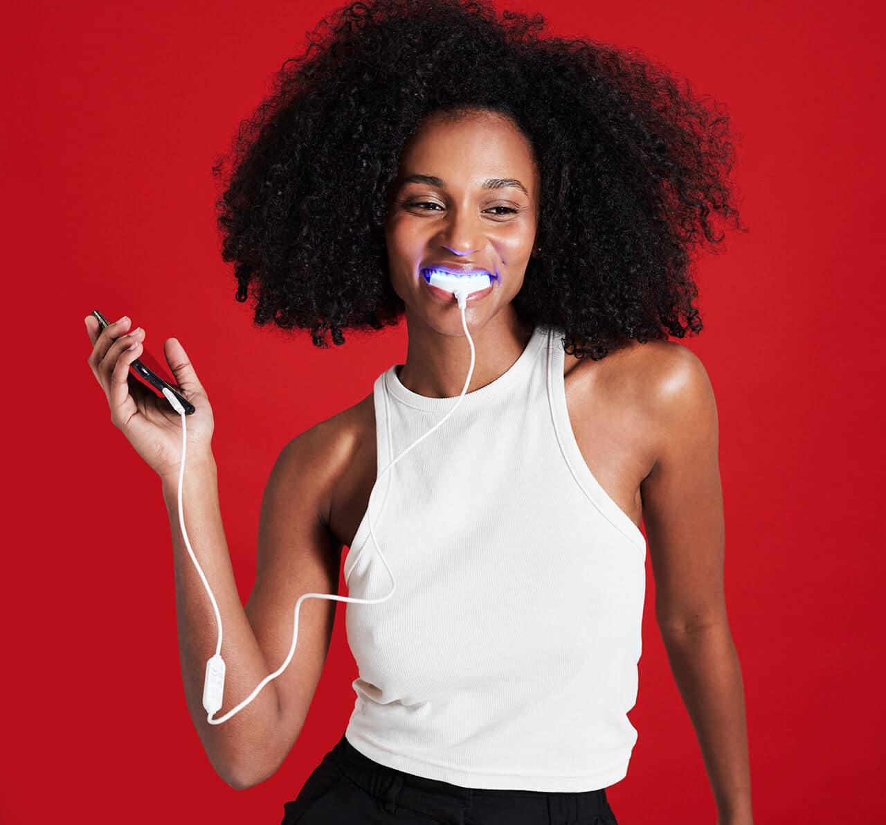 Woman using Comfortfit Led Device